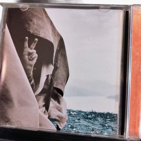 No Boundaries a Benefit for the Kosovar Refugees - Picture 5 of 6